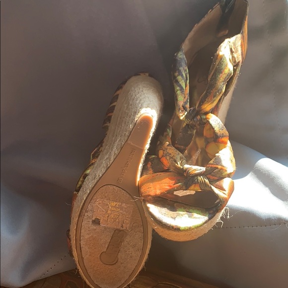 Women’s Carlos Santana platform sandals - Picture 3 of 6